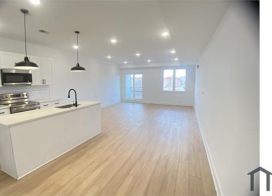 1st image of 1748 N 22nd St Unit 3