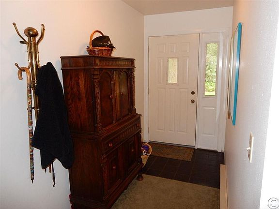 3rd image of 3914 Rainbow Bend Dr