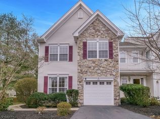 49 Mayflower Dr, Basking Ridge, NJ 07920
