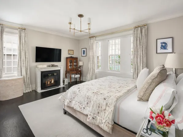 863 Park Avenue image 9 of 14