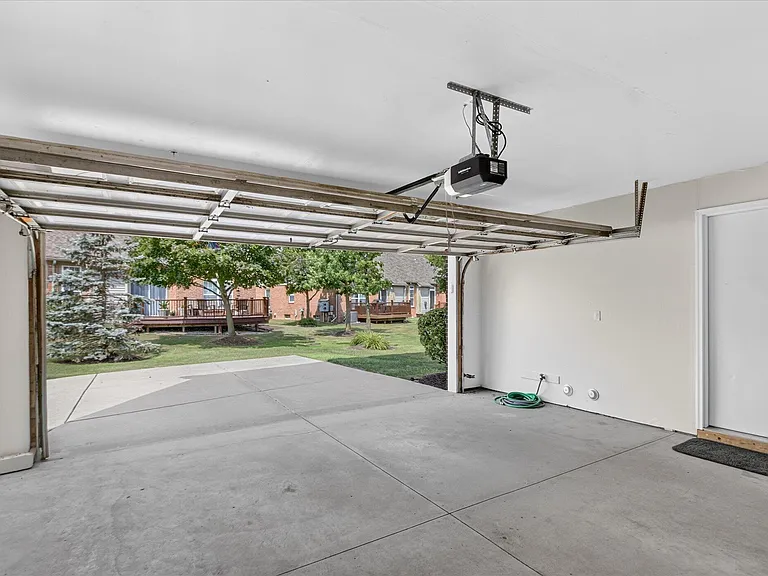 379 Cherry Orchard Rd — Photo 43