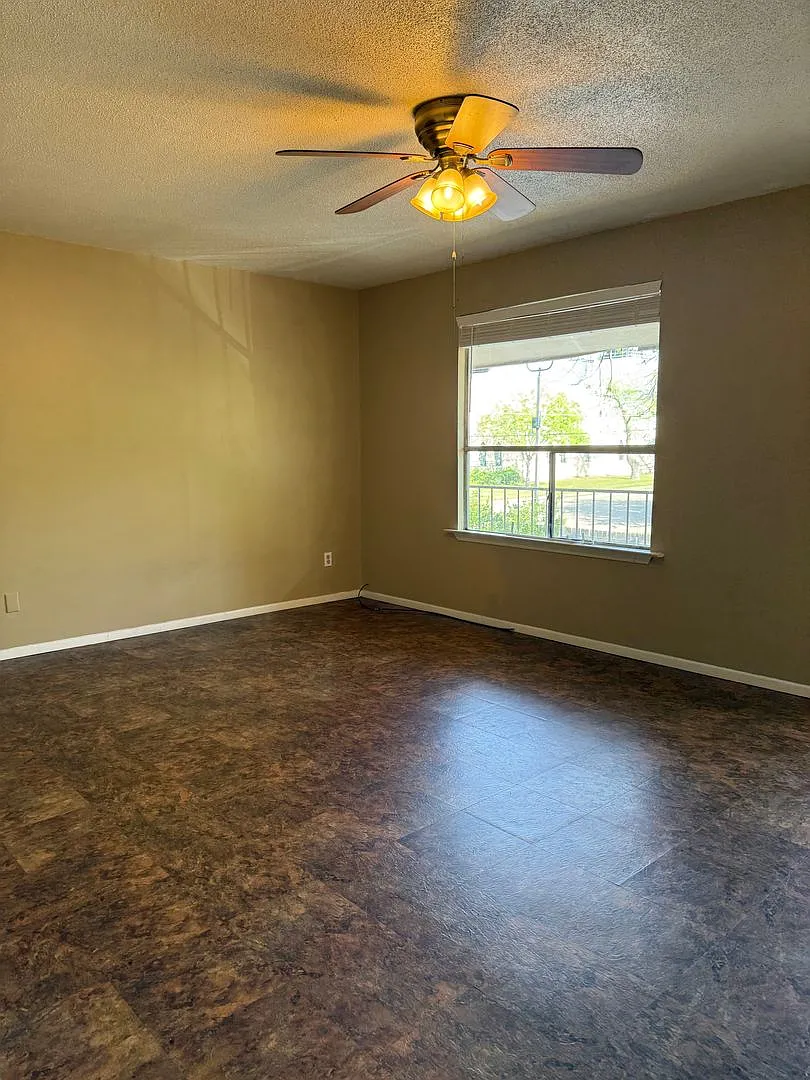 Coming Soon Adorable 1/1 In The Heart Of Weatherford - Hurry And See Today! — Photo 3