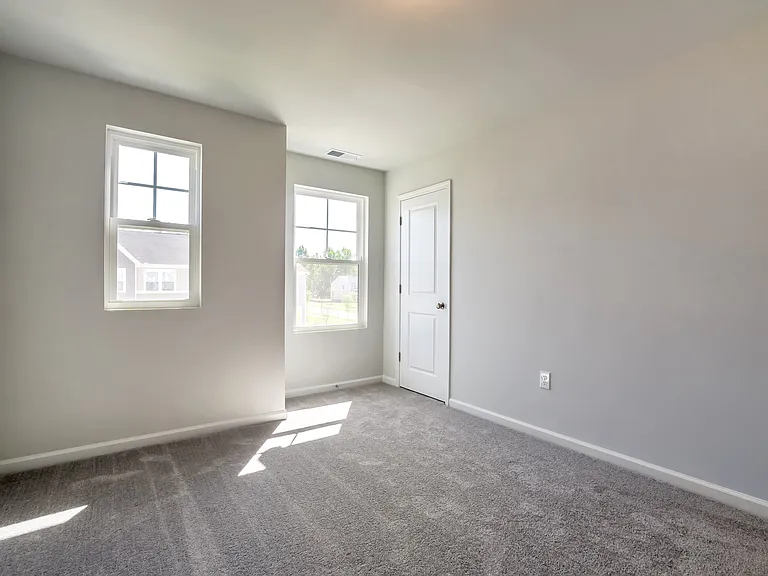 5714 Woodlawn Dr — Photo 16