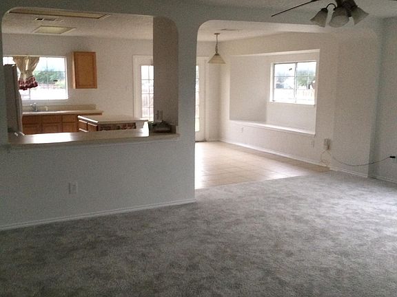2nd image of 1104 Thorn Creek Pl