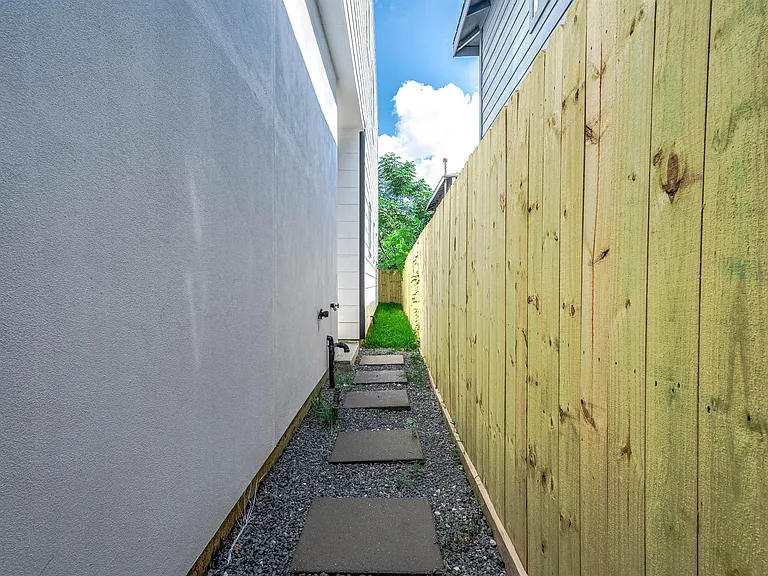 3619 Bremond St — Photo 4