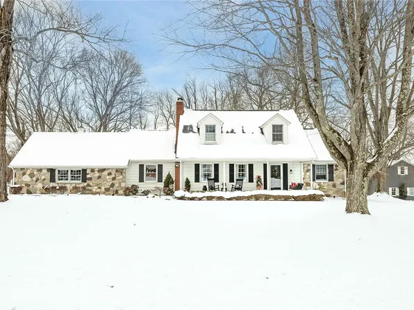 252 Leawood Dr, New Castle, PA 16105