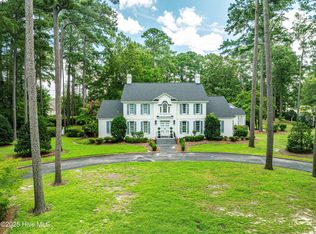 611 Queen Annes Road, Greenville, NC 27858