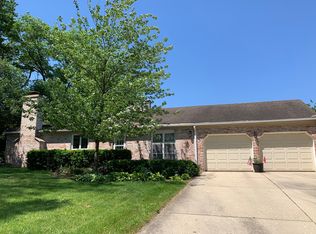 1401 Golden Bell Ct, Downers Grove, IL 60515