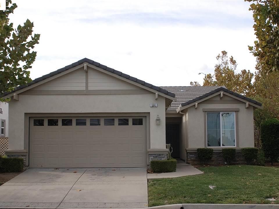 1st image of 911 Centennial Dr