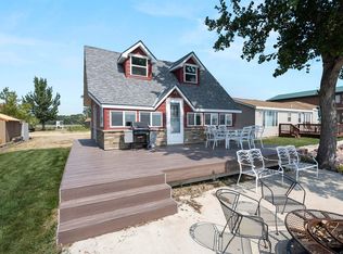 122 N Lake Dr, Castlewood, SD 57223