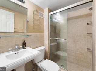 4420 Briarwood Ct N APT 44, Annandale, VA 22003