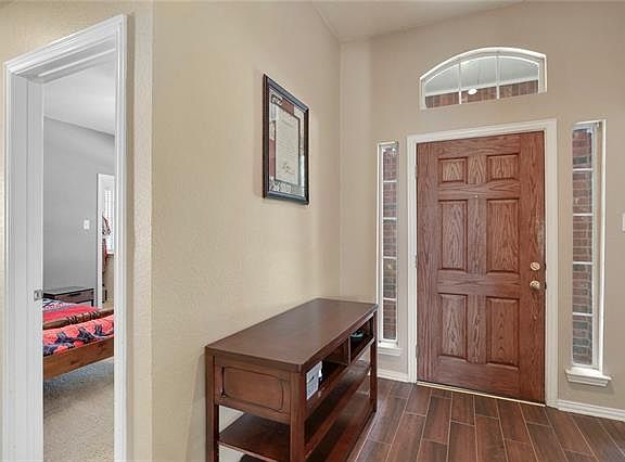2nd image of 1412 Forest Oaks Ct