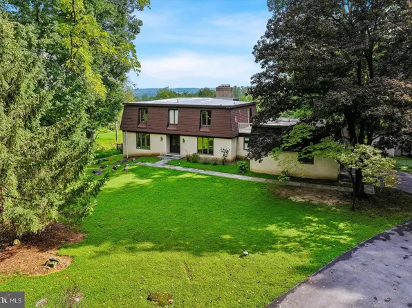 1132 Tinkerhill Ln, Malvern, PA 19355