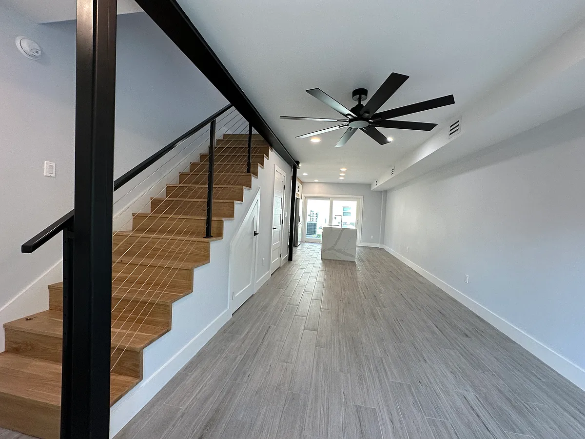 Building Photo - 263 Sailfish Dr E
