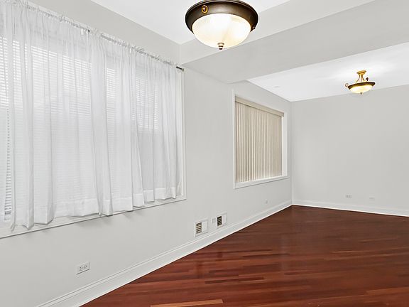 5th image of 3217 N Francisco Ave Unit Gw