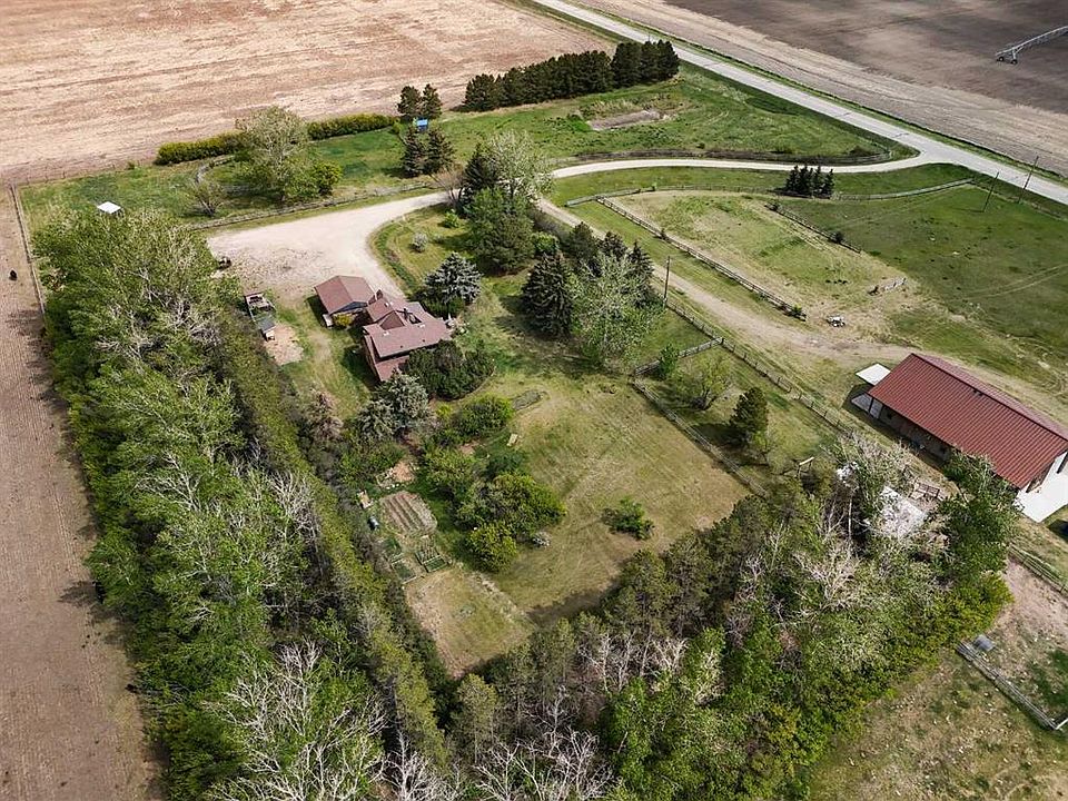 1st image of 261074 Township Rd S #262