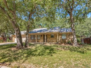 1105 Wood Ridge Dr, Azle, TX 76020