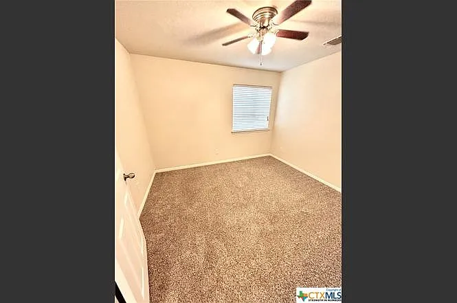 946 Hobby Rd — Photo 31