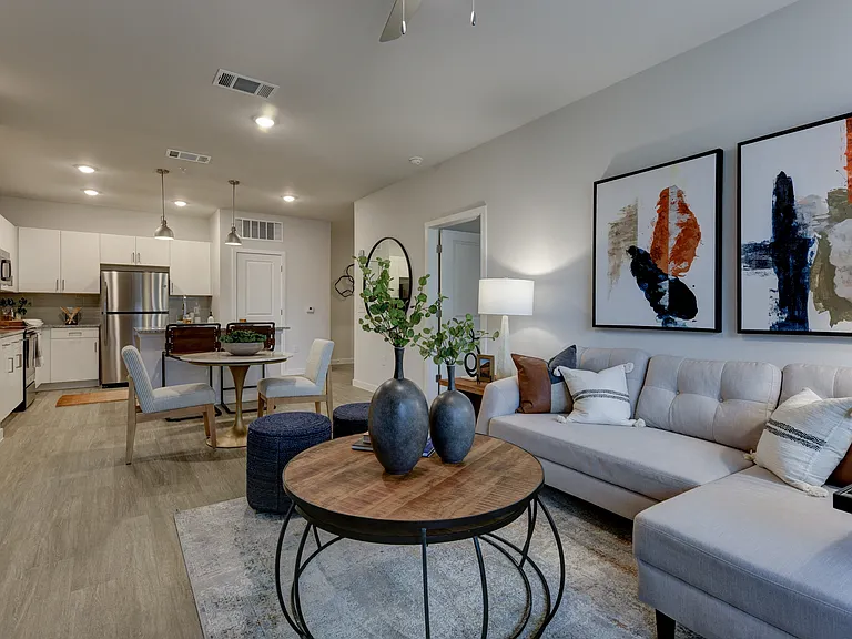 Estraya Boerne — Photo 24