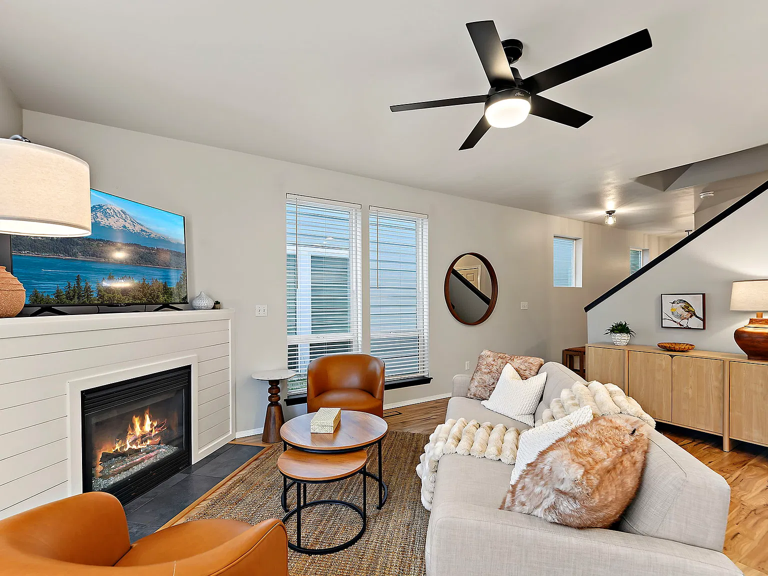 3 bed, 2.5 bath, 2144 sqft, $5,500 — Photo 4
