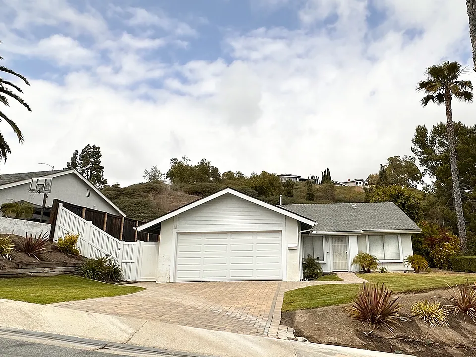 28802 El Canto Dr