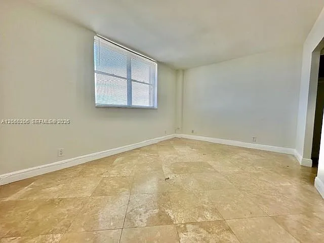2450 NE 135th St #1005 — Photo 11