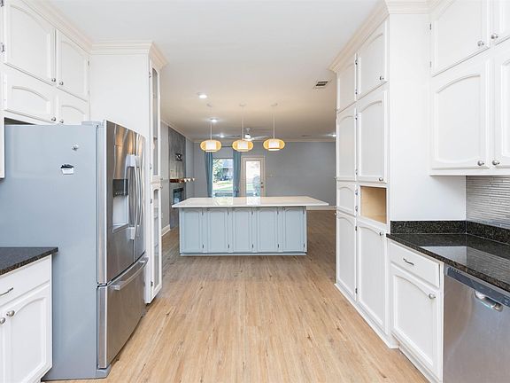 4th image of 18855 W Lake Terrace Dr