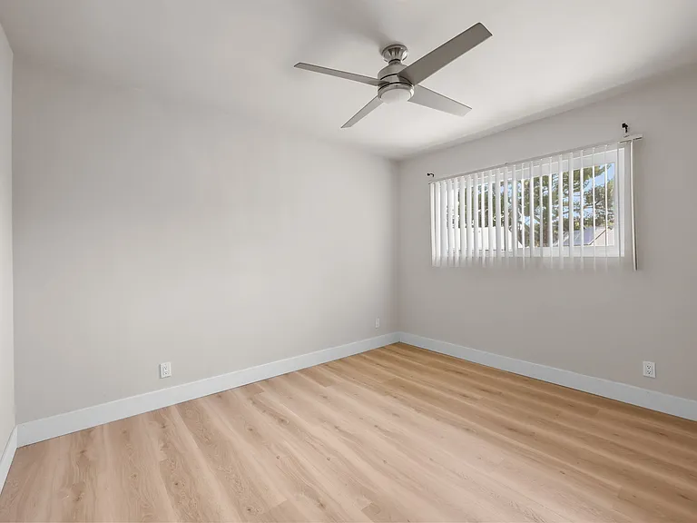 4958 N Maywood Ave #1A — Photo 15