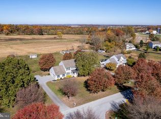 217 Country Dr, Oxford, PA 19363