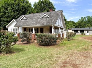 200 N 9th Ave, Mayodan, NC 27027