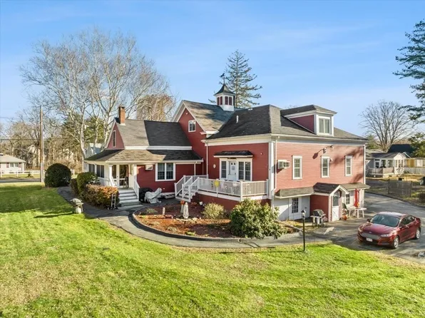 54 Longmeadow Rd, Taunton, MA 02780