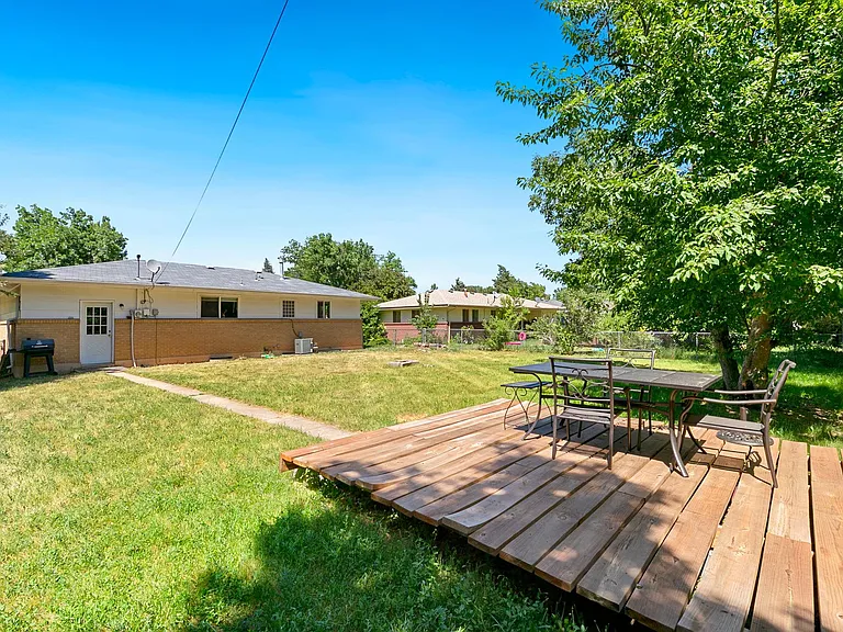 501 Cornell Ave — Photo 1
