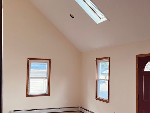 5th image of 311 Alba Avenue