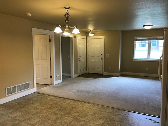 2nd image of 1907 W Dickerson St APT 4