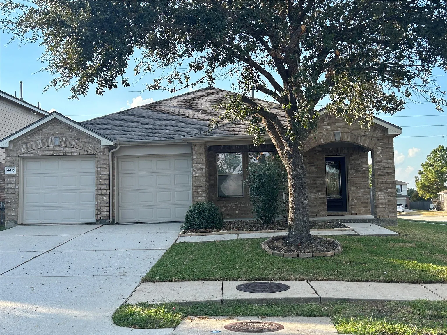 3 bed, 2.0 bath, 1918 sqft, $1,999 — Photo 4