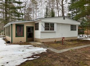 5730 Alice Dr, Gladwin, MI 48624