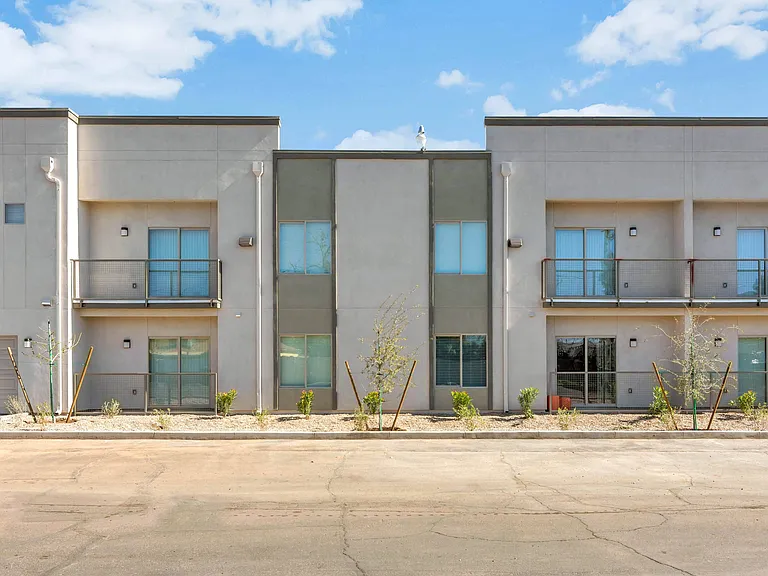Allora Phoenix Apartments — Photo 17
