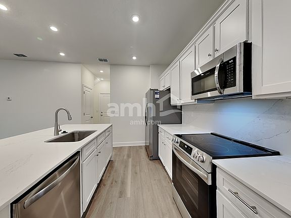 3rd image of 2594 Belfort Landing Ct