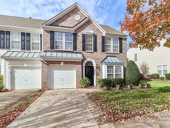 2nd image of 111 Beverly Chase Ln