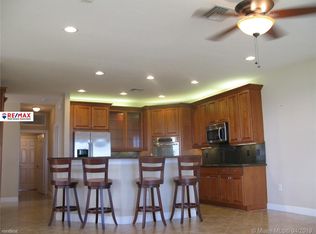 4868 SW 183rd Ave, Hollywood, FL 33029