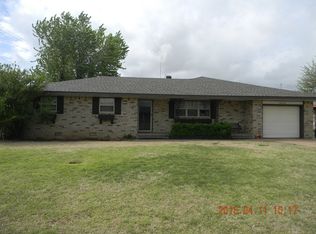1018 E Washington St, Sentinel, OK 73664