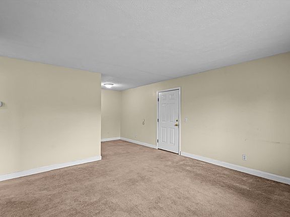 5th image of 1313 Old Manor Rd