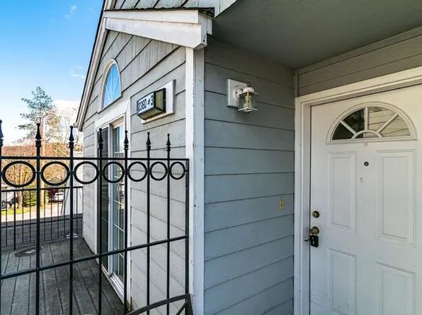 IveJ02, 2360-2366 Willamette St #3, Eugene, OR 97405