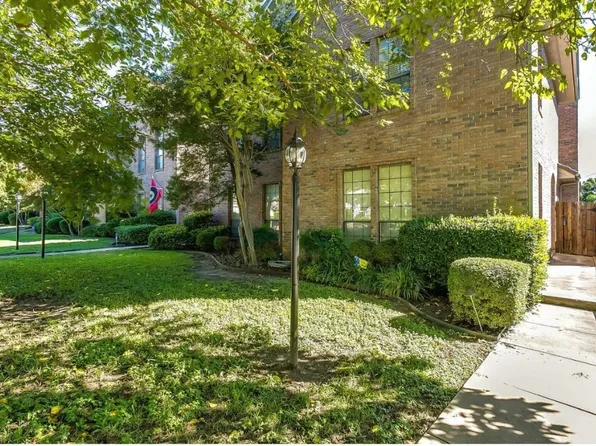 1307 Belle Pl, Fort Worth, TX 76107