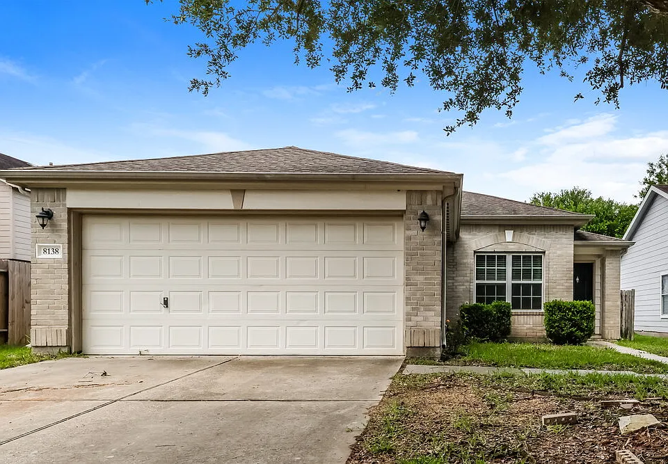 8138 Sanders Glen Ln