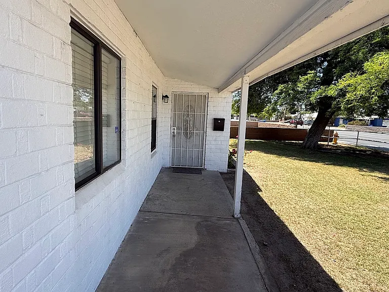 531 E Osborn Rd — Photo 7