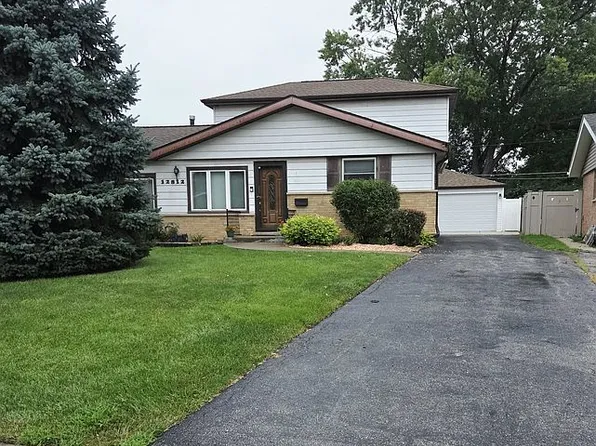 12812 Terrace Ln, Crestwood, IL 60445