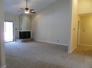 512 Settlers Ln, Terre Haute, IN 47803