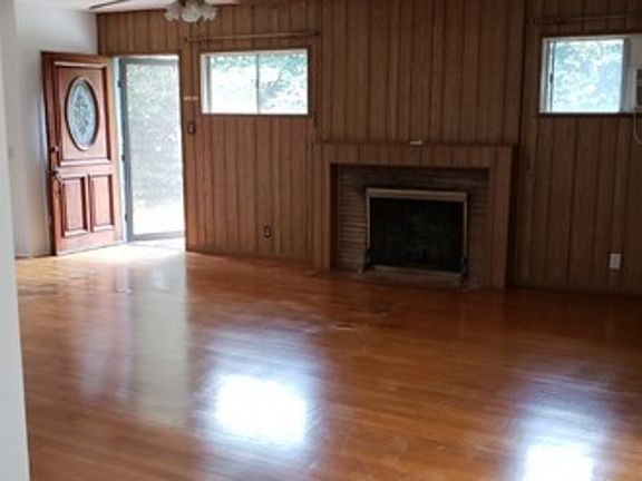 2nd image of 431 S Orchard Dr