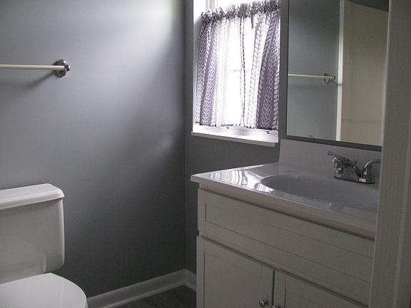 Front master bathroom